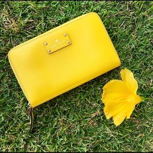 Kate Spade Grand Street Travel Wallet
